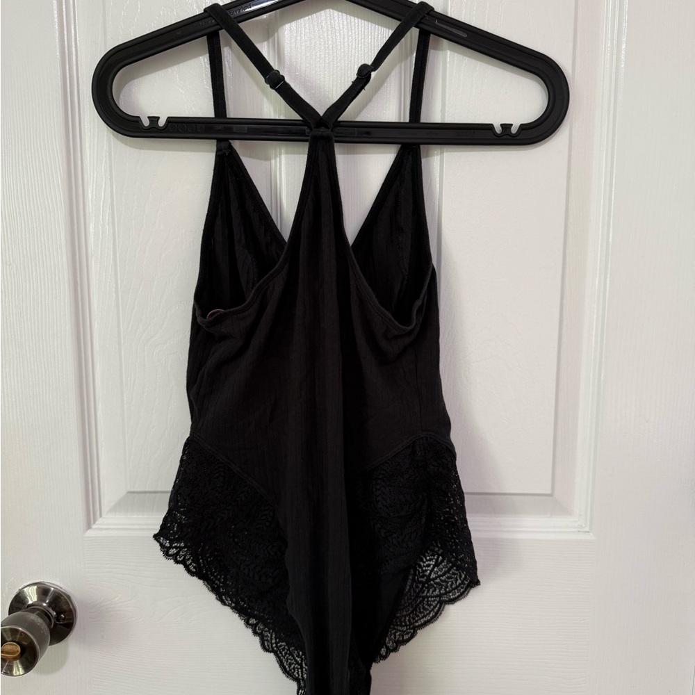 Black Lace-Trimmed Bodysuit - Picture 2 of 3